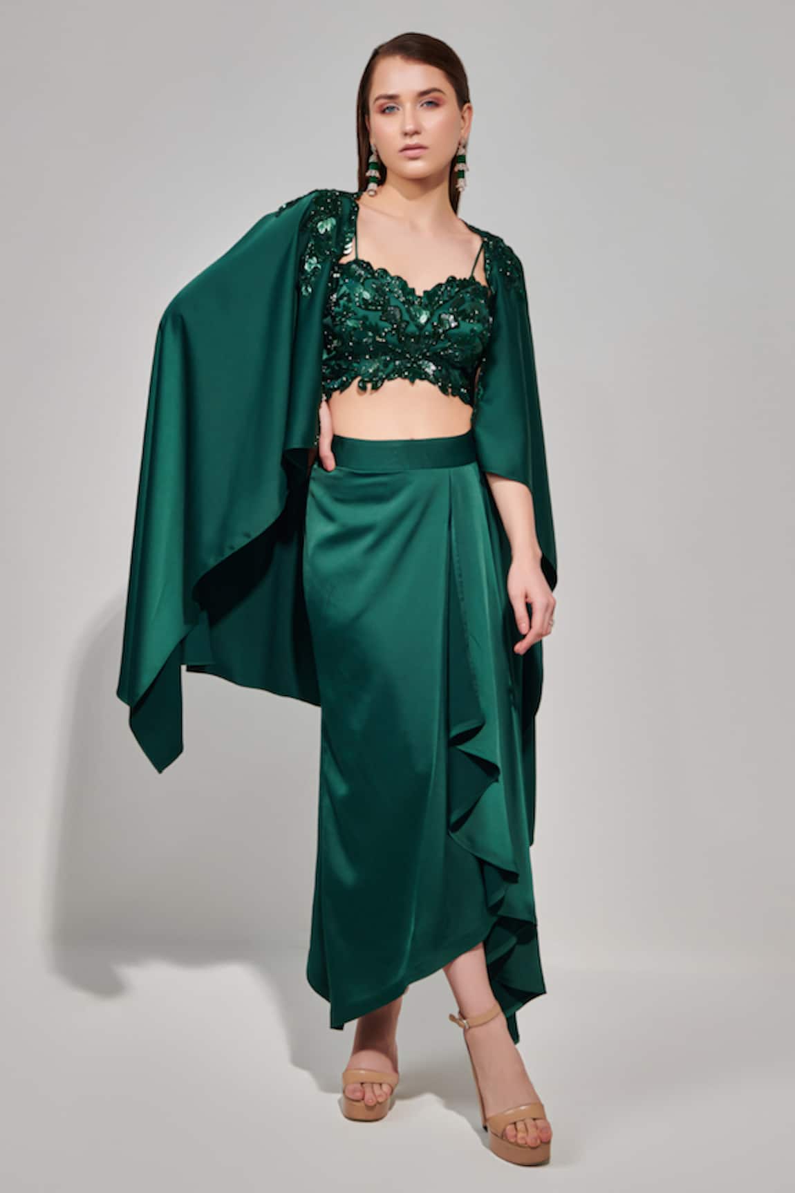 One Knot One Draped Skirt Set With Embroidered Cape
