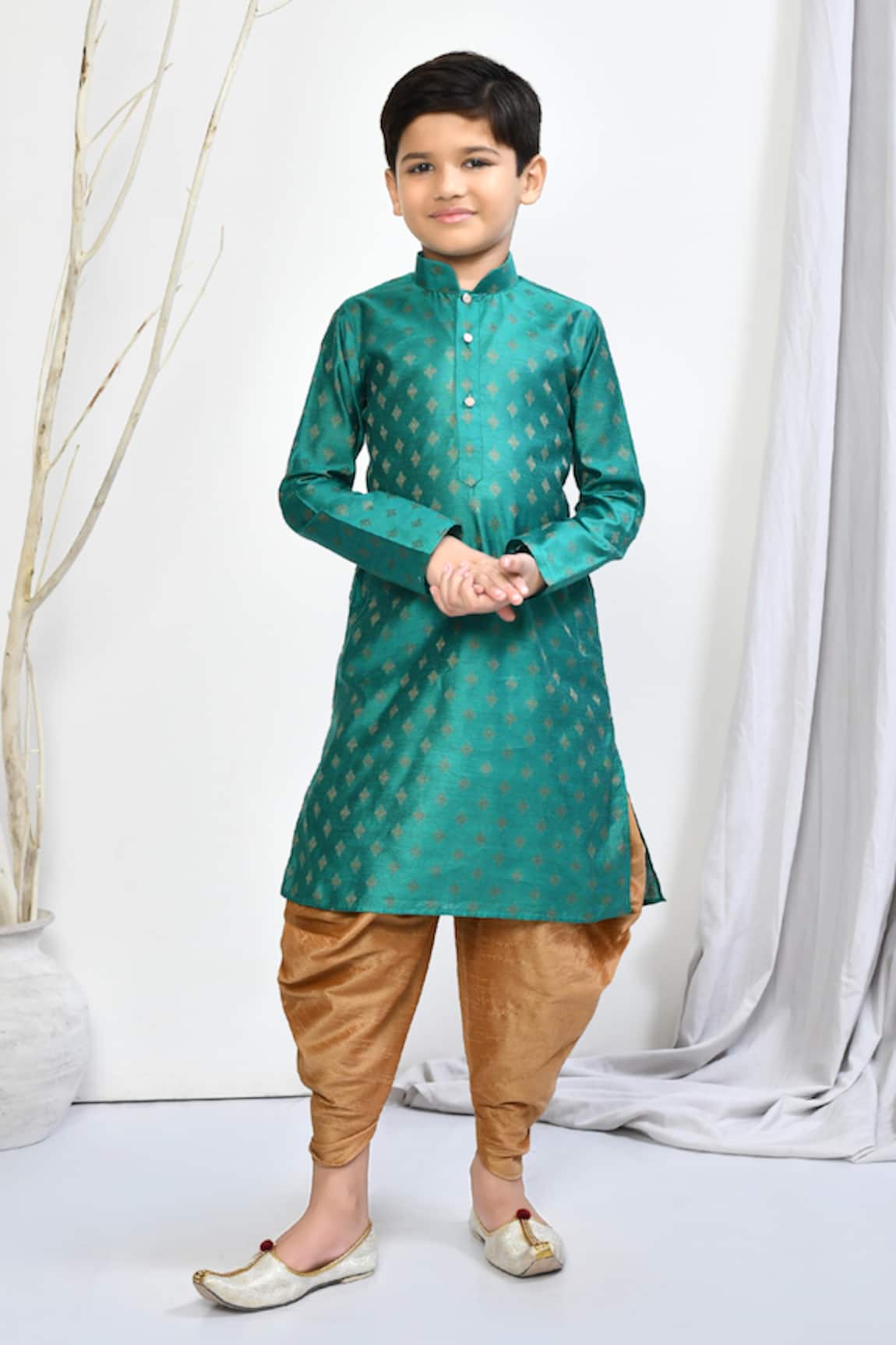 Petite Pomme Floral Motif Brocade Kurta & Patiala Pant Set 