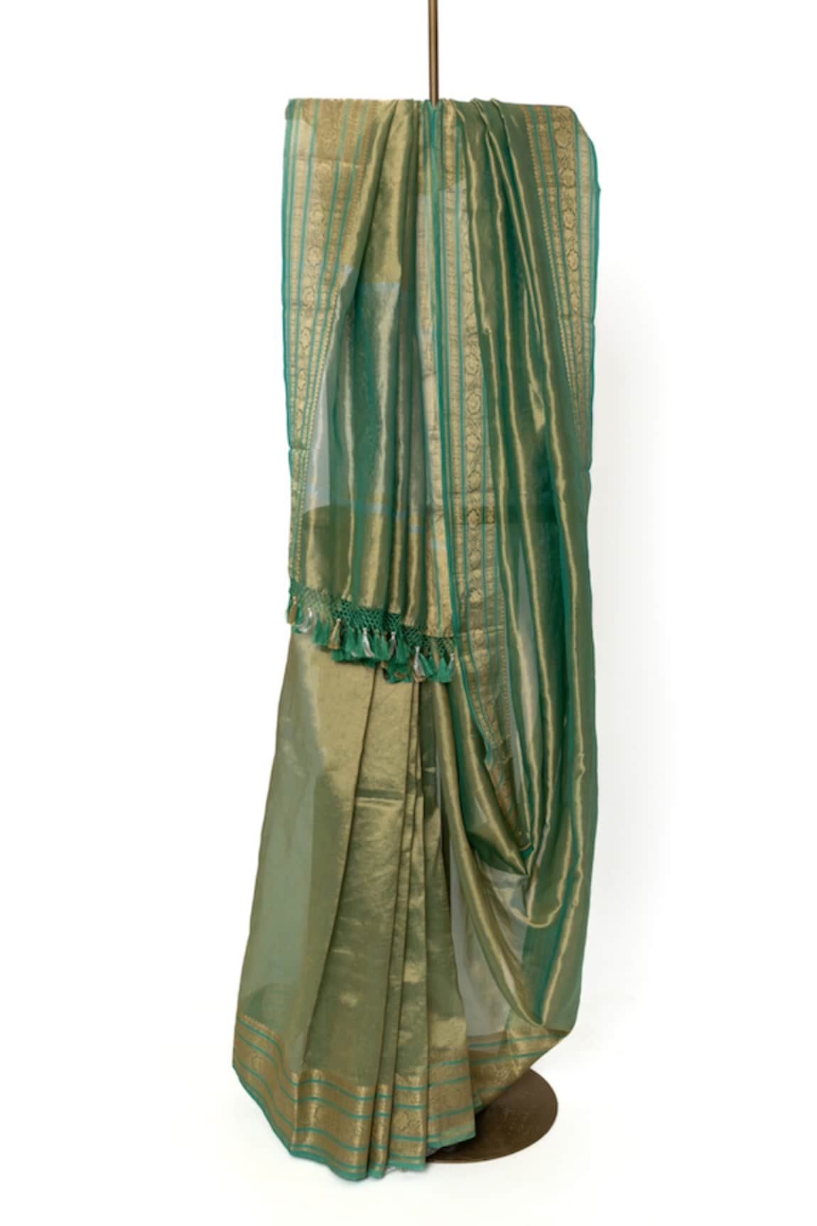 Paaprika Handwoven Saree With Unstitched Blouse Piece