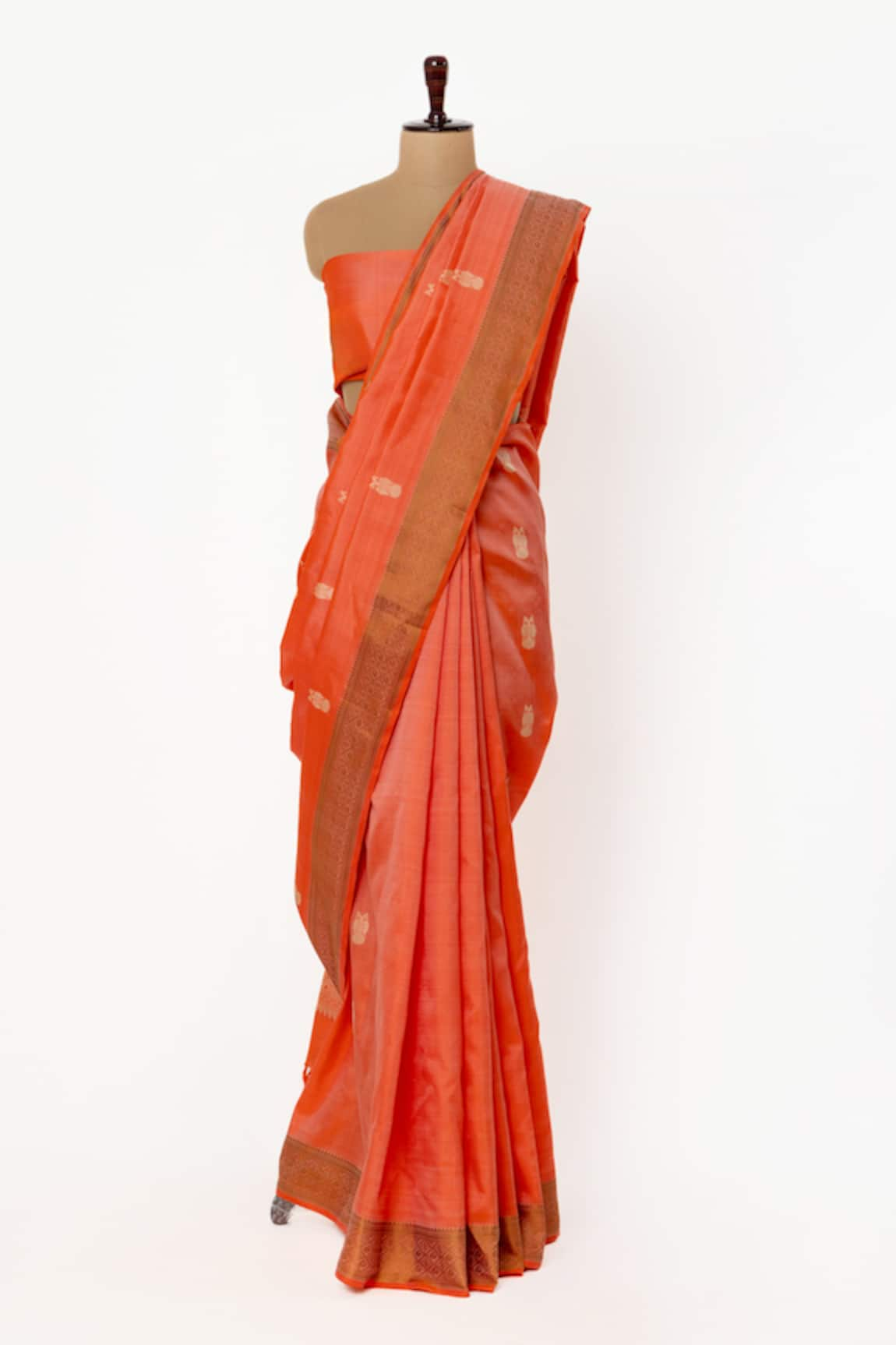 Paaprika Silk Woven Peacock Kanjeevaram Saree With Unstitched Blouse Piece