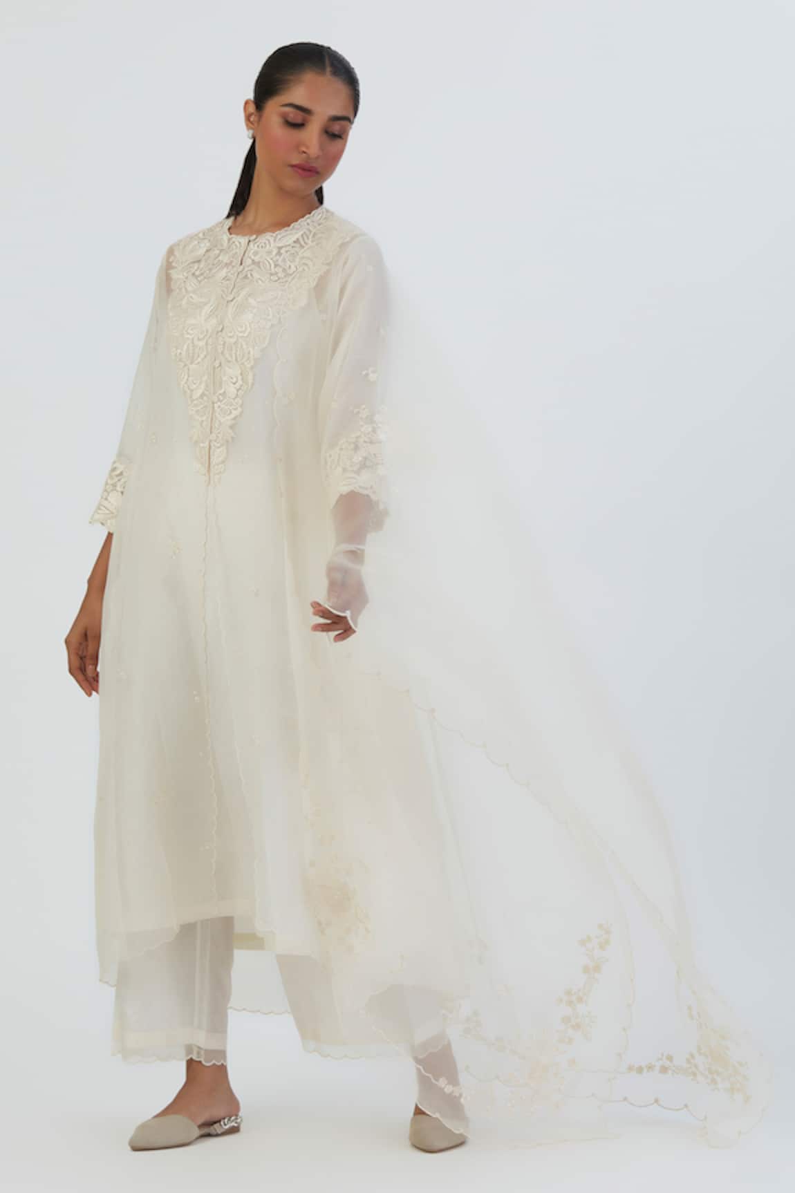 Lajjoo C Nira Thread Embroidered Dupatta