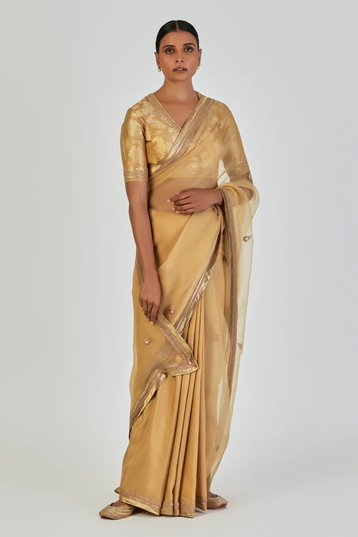 Lajjoo C Zabeen Embroidered Saree