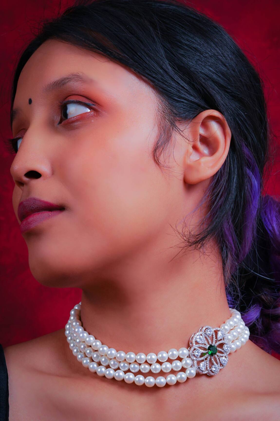 Totapari Brilliance Pearl Embellished Choker Necklace