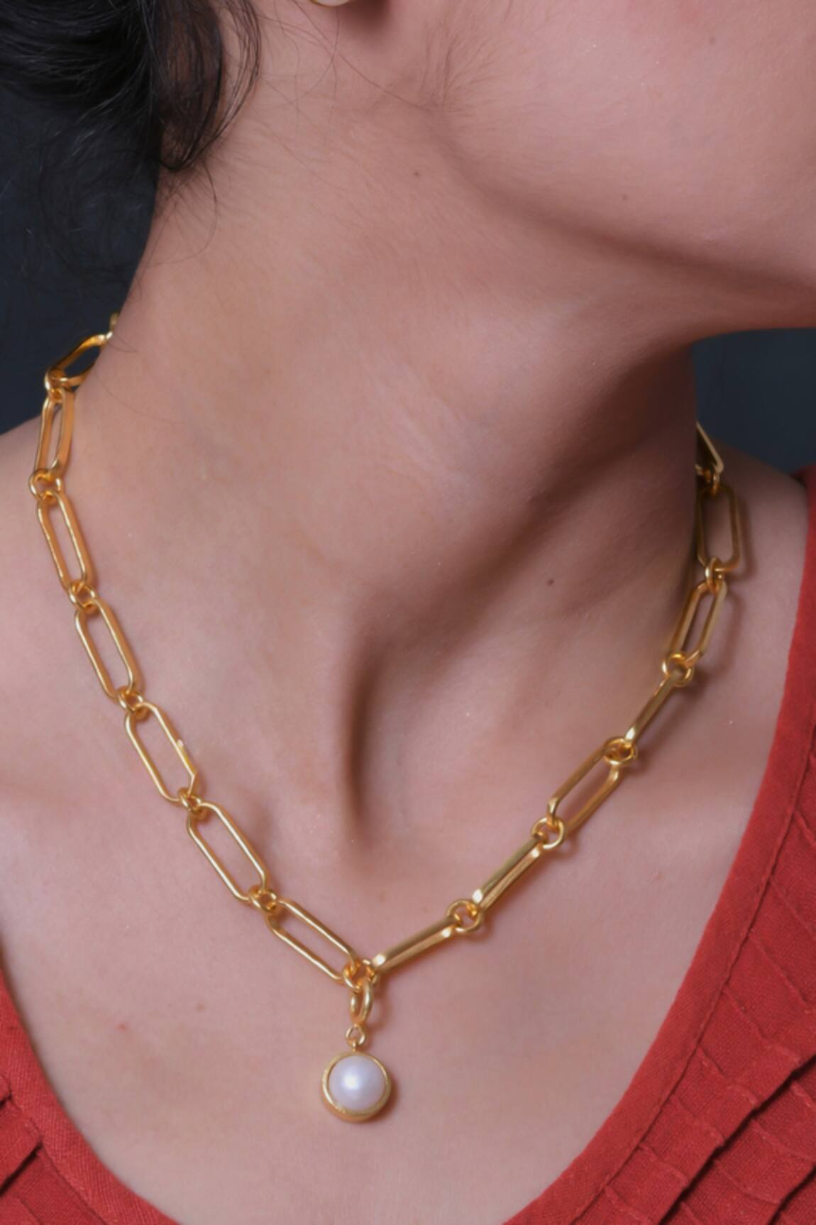 Totapari Linked Pearl Embellished Necklace Set