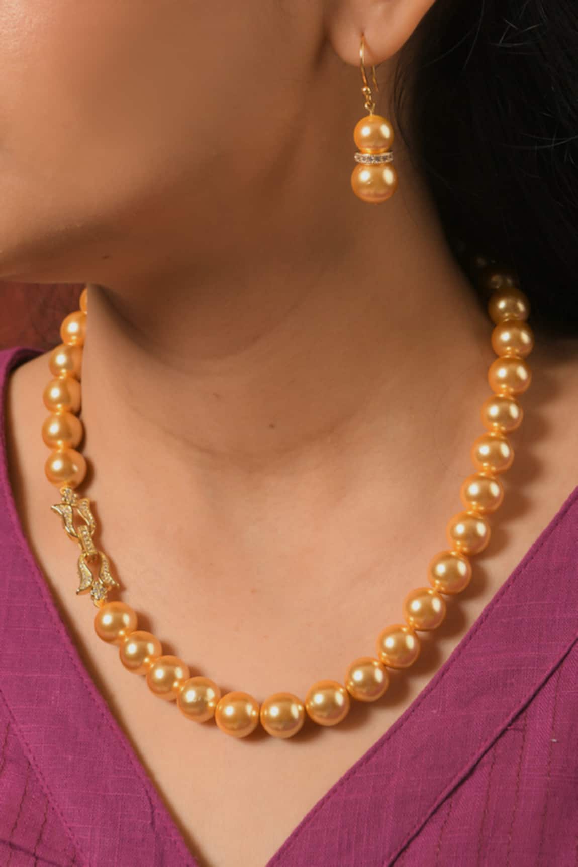 Totapari Sunset Pearl Embellished Necklace Set