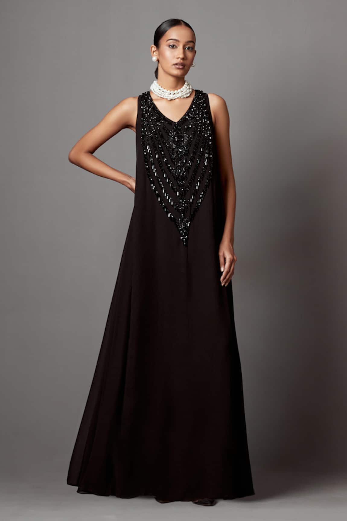 Mala and Kinnary Bead Scallop Pattern Gown