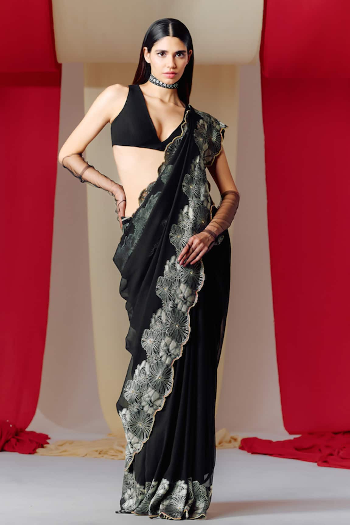 Ekaya Floral Cutwork Border Woven Saree With Unstitched Blouse Piece