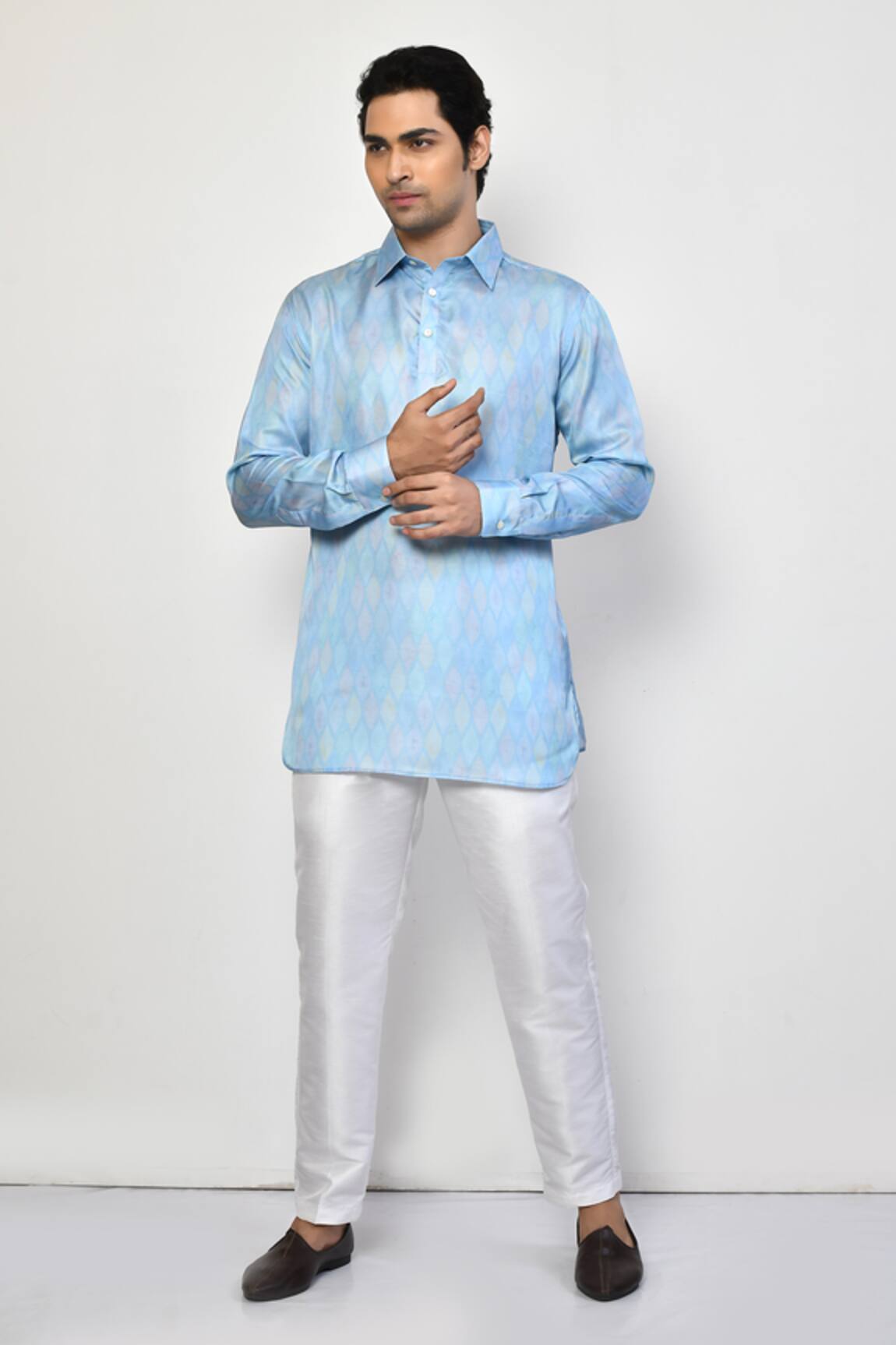 Arihant Rai Sinha Ogee Print Short Kurta Set 