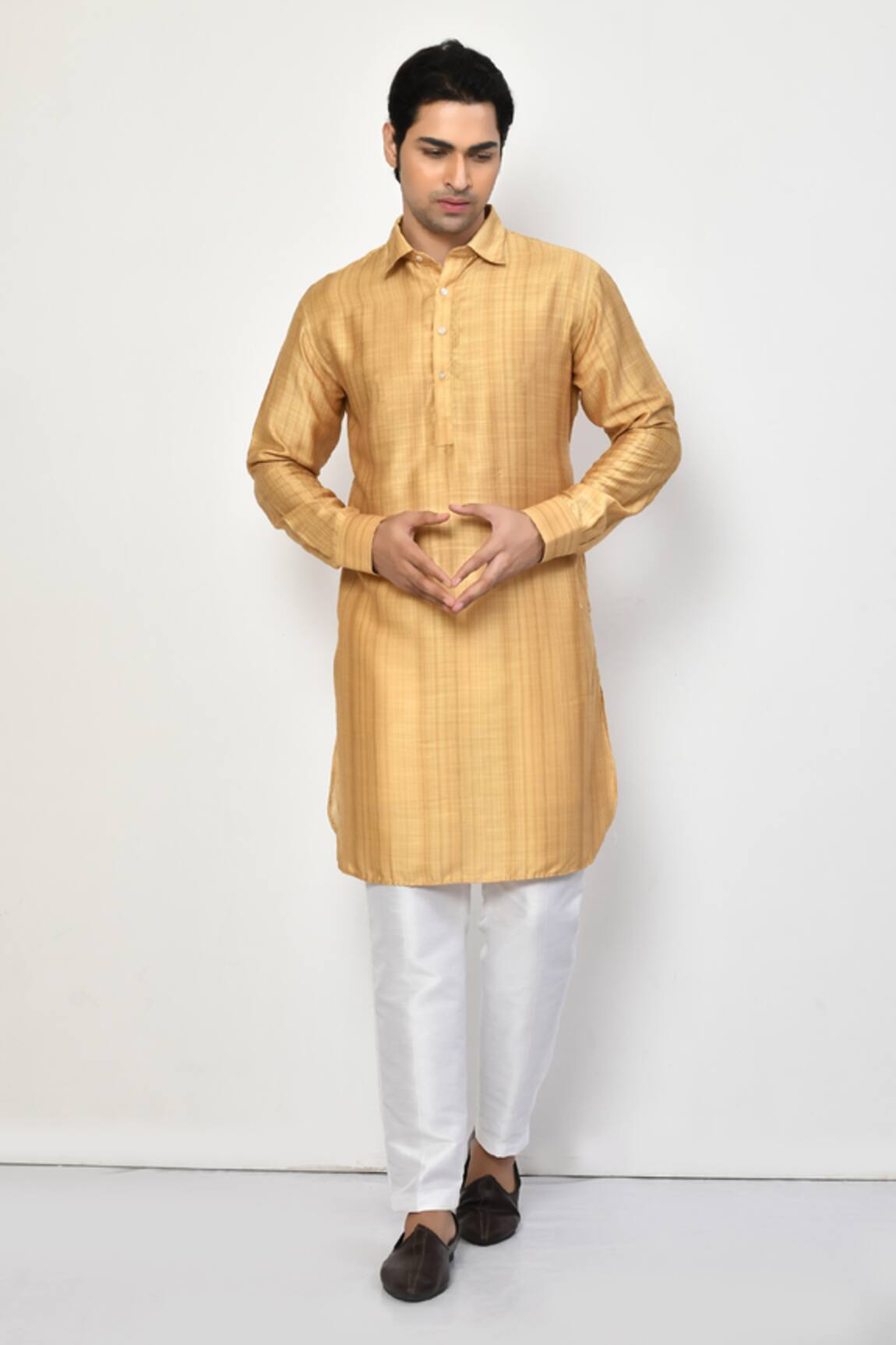 Arihant Rai Sinha Stripe Print Kurta Pant Set 