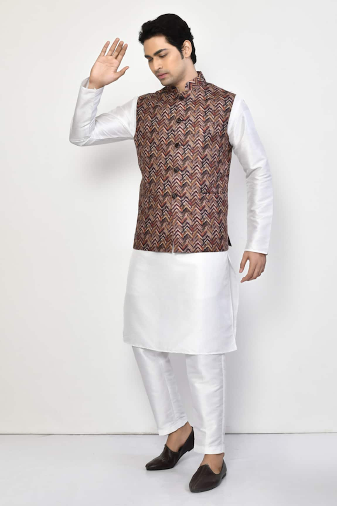 Arihant Rai Sinha Chevron Print Bundi & Kurta Set