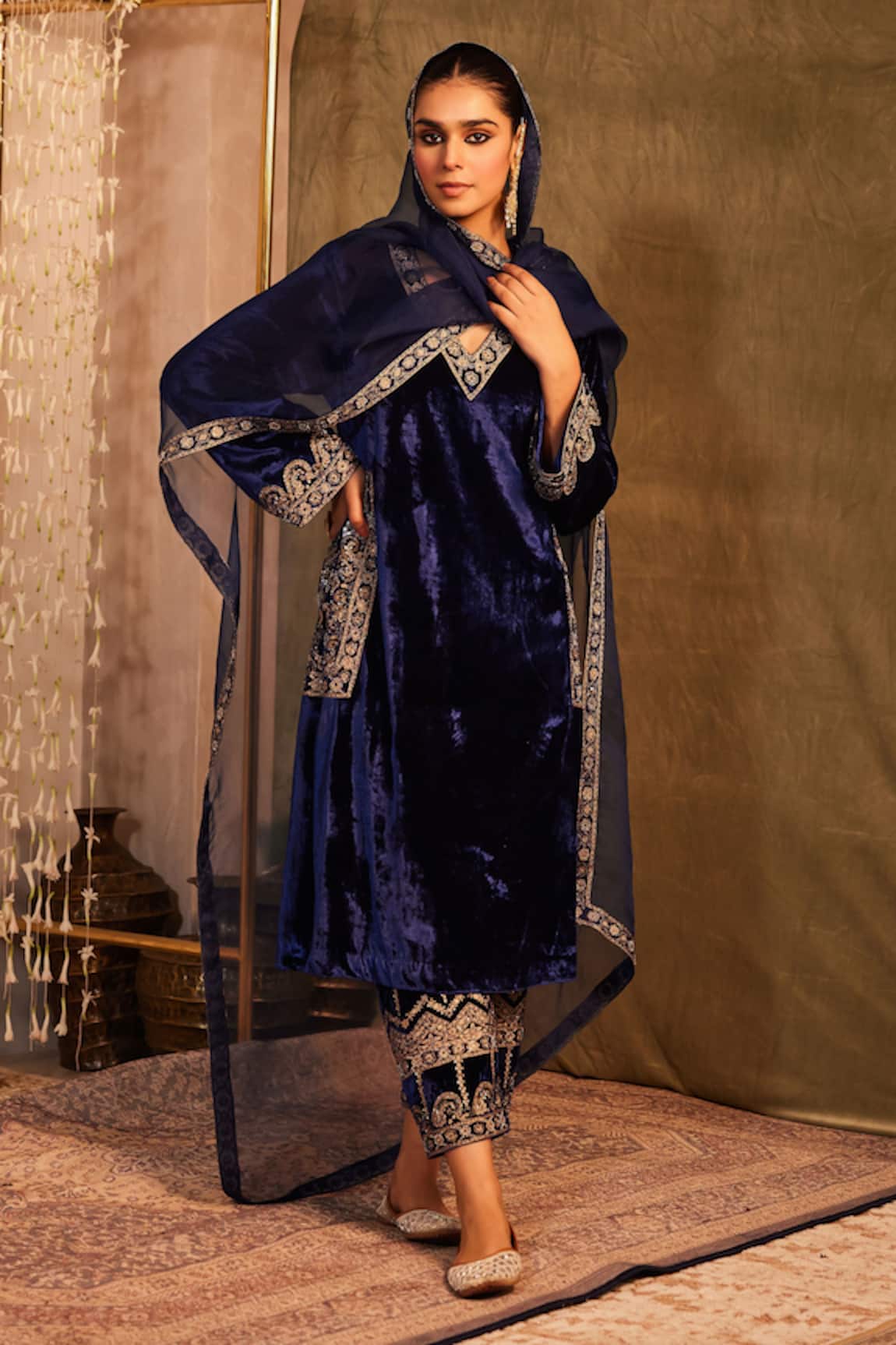 Tabeer India Silk Velvet Neckline Embellished Kurta Set