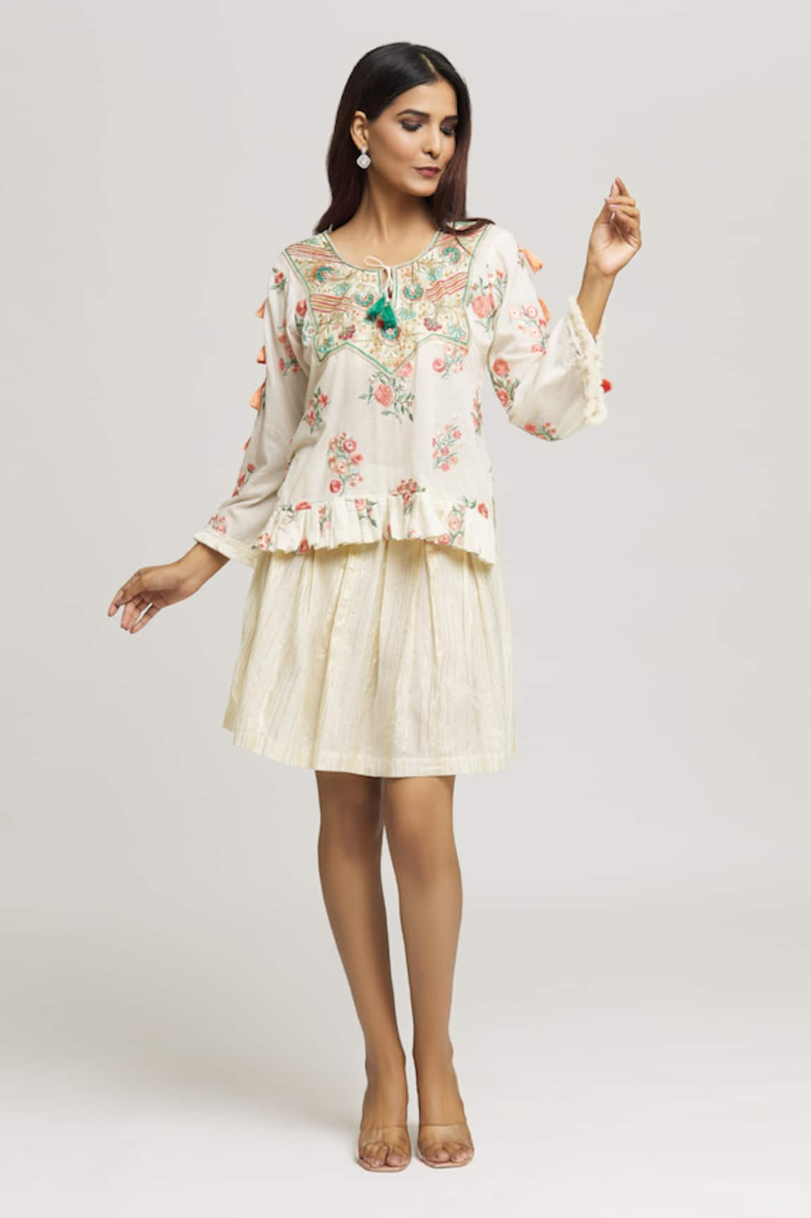 Kunwaraniritu Floral Embroidered Top With Skirt