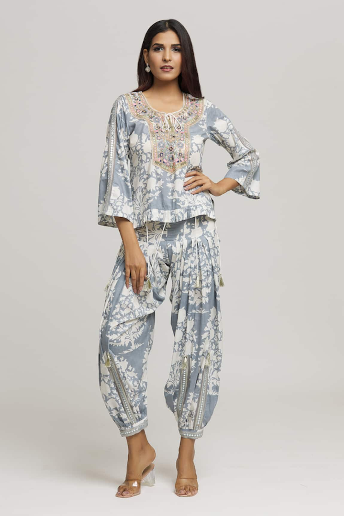 Kunwaraniritu Floral Print Short Tunic With Pant