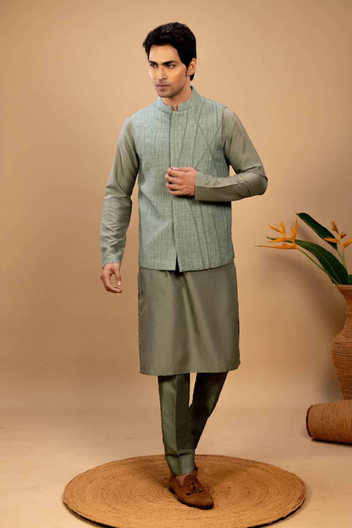 Agape Silk Sleeveless Bundi Kurta Set