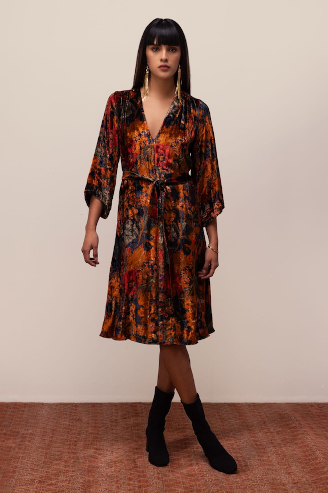 REENA SHARMA Nargis Abstract Floral Print Dress With Belt