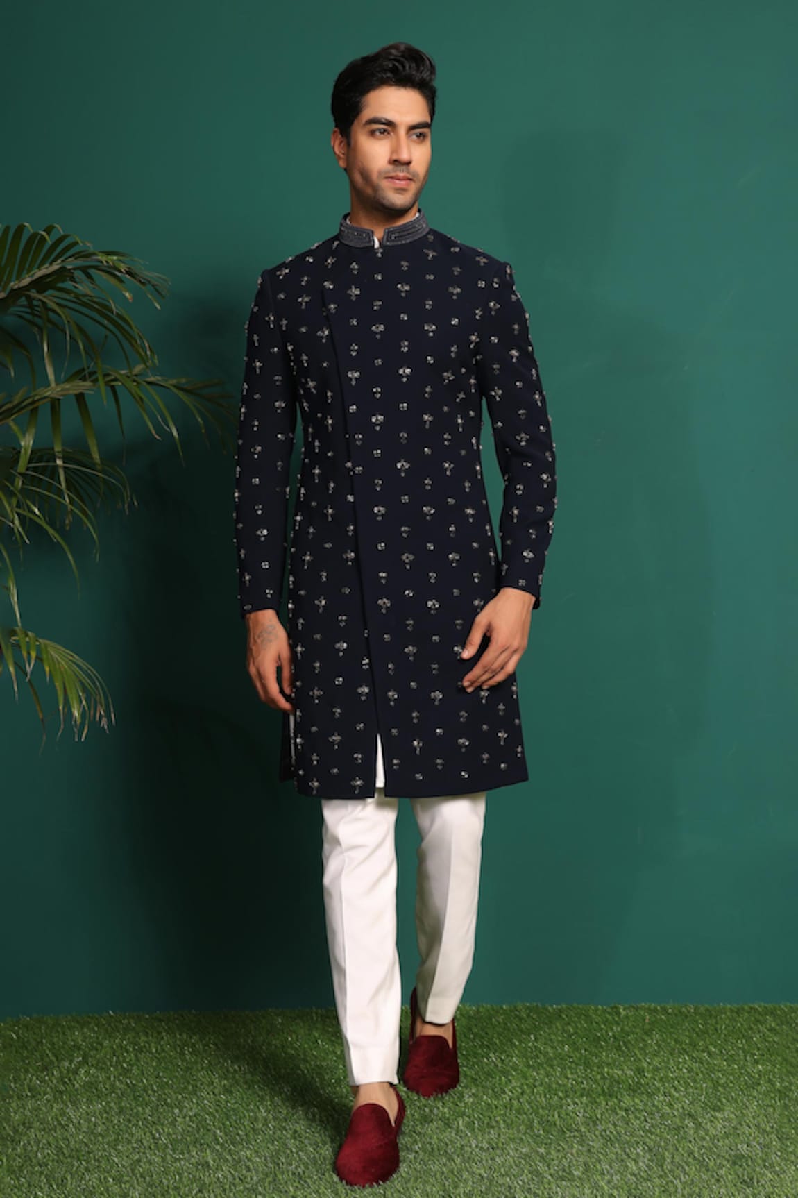 KUSTOMEYES Cutdana Embroidered Sherwani Set