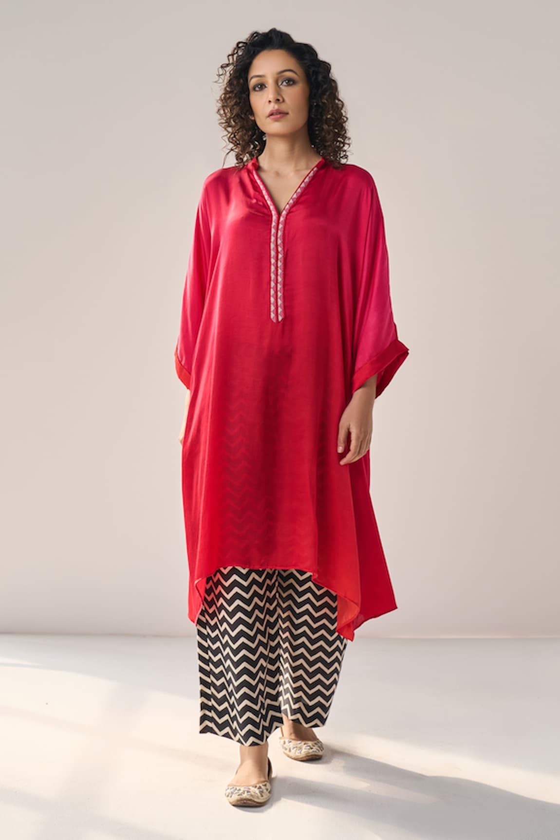 Label Mansi Nagdev Esmeray Asymmetric Ombre Kurta With Pant