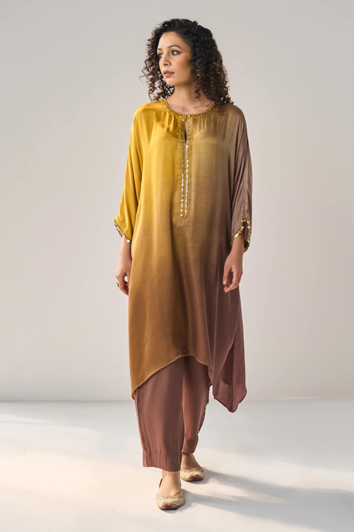 Label Mansi Nagdev Aurelia Ombre Embellished Kurta With Pant