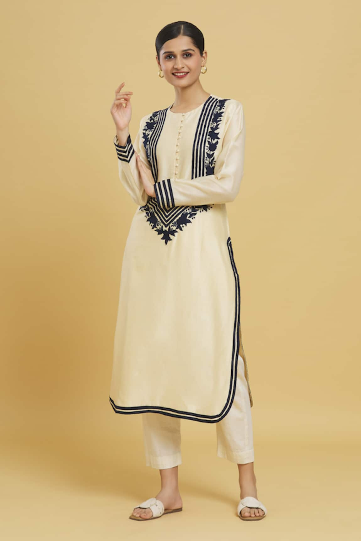 Manish Gupta Floral Embroidered Kurta