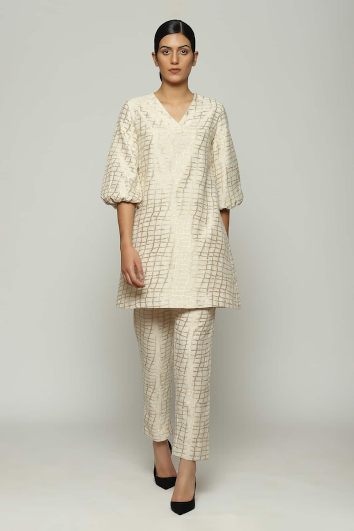 Abraham And Thakore Chequered Brocade Pattern Pant 
