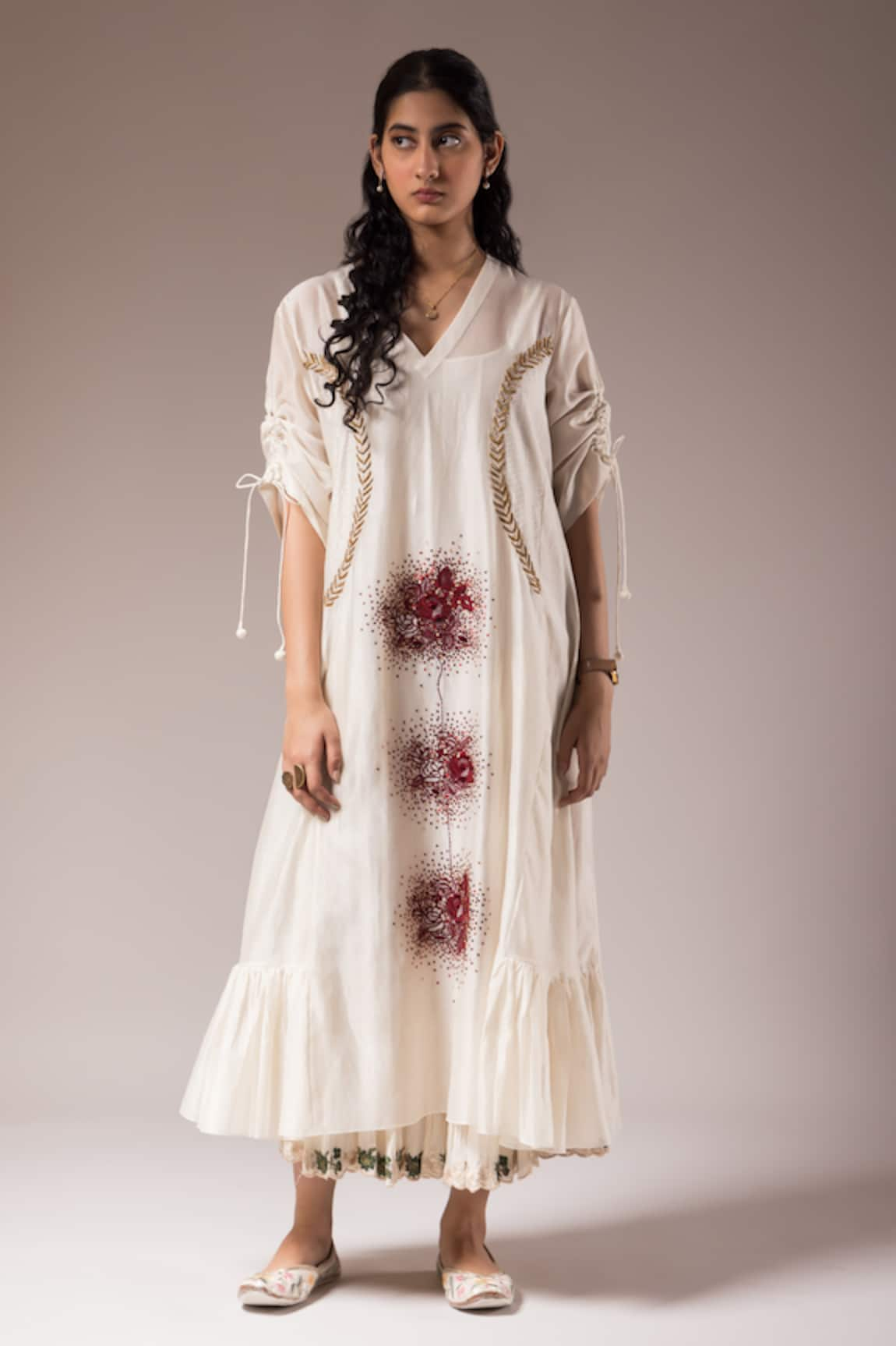 PRAMA BY PRATIMA PANDEY Rosette Embroidered Kurta With Inner Dress