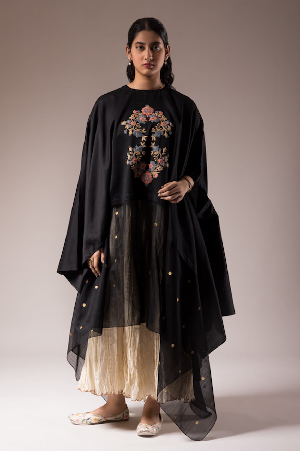 PRAMA BY PRATIMA PANDEY Chanderi Dori Embroidered Kaftan With Inner