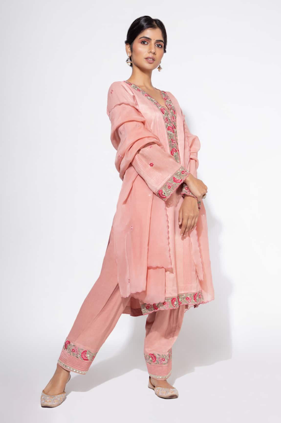 Nemaani Wildflora Bloom Embroidered Kurta Set