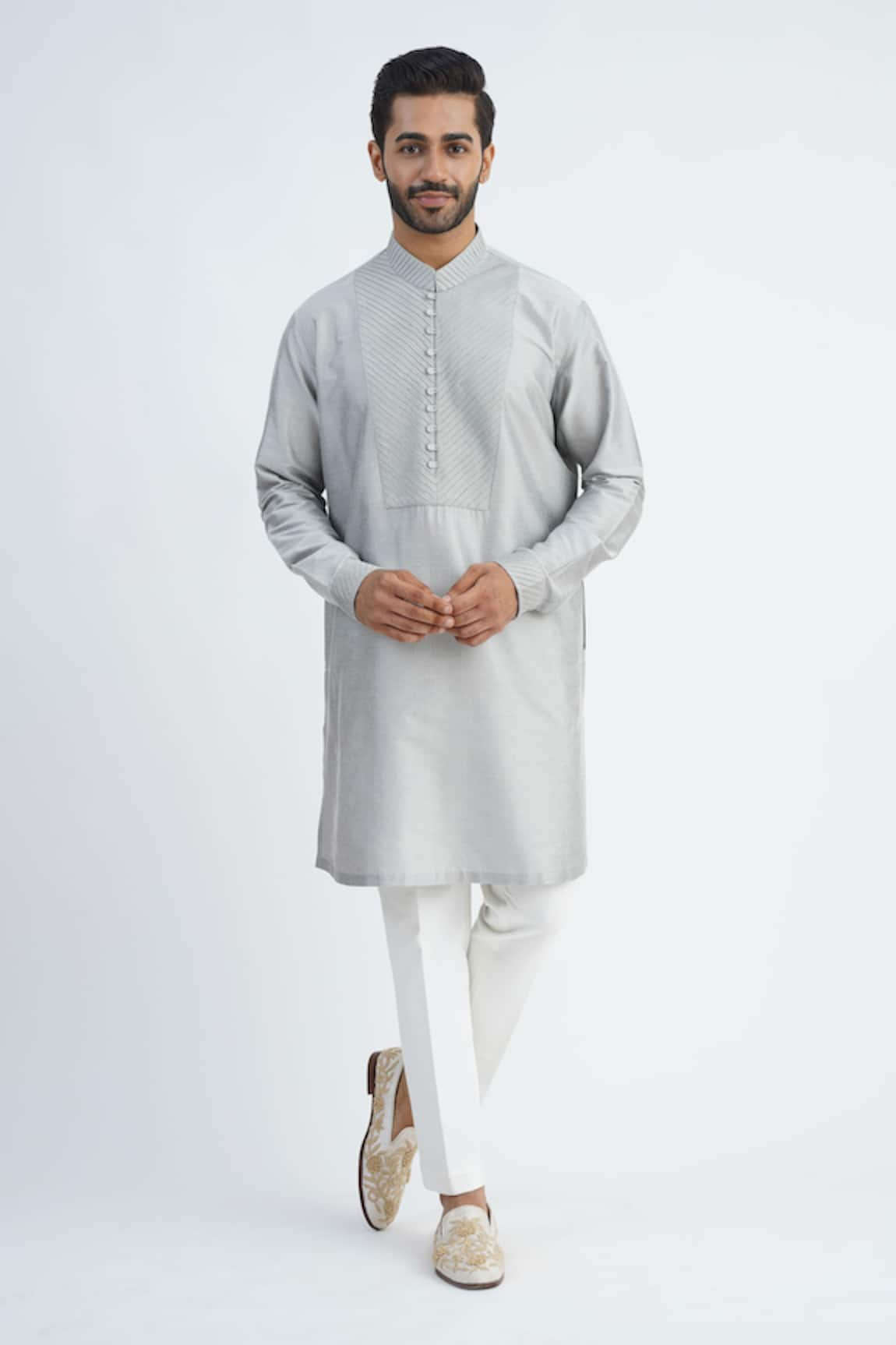 Sankalan - Men Sequins Embroidered Bundi Jacket & Kurta Set