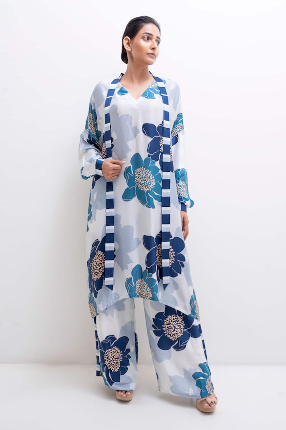 Rimi Nayak Floral Print Kurta With Trouser