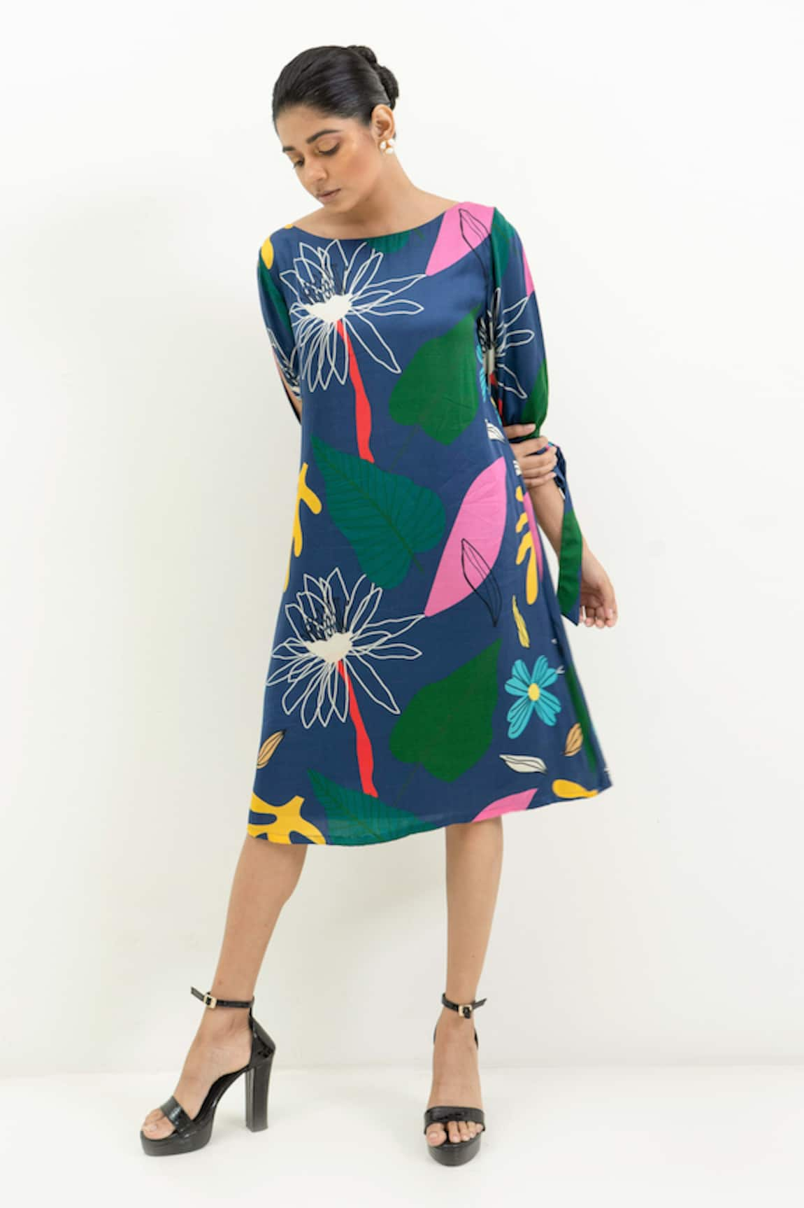 Rimi Nayak Tropical Floral Print Dress