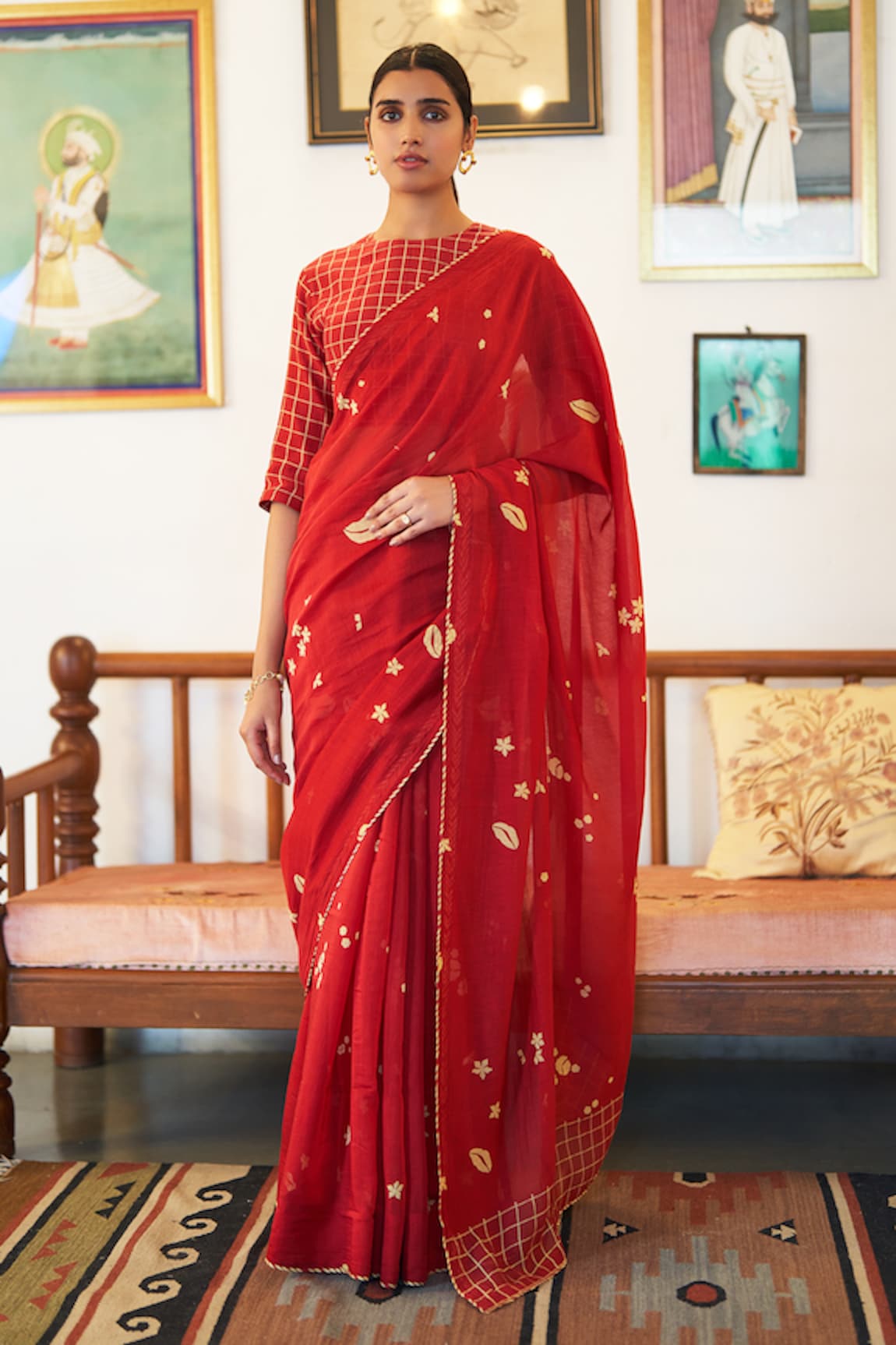 Vaayu Abstract Print Saree With Blouse