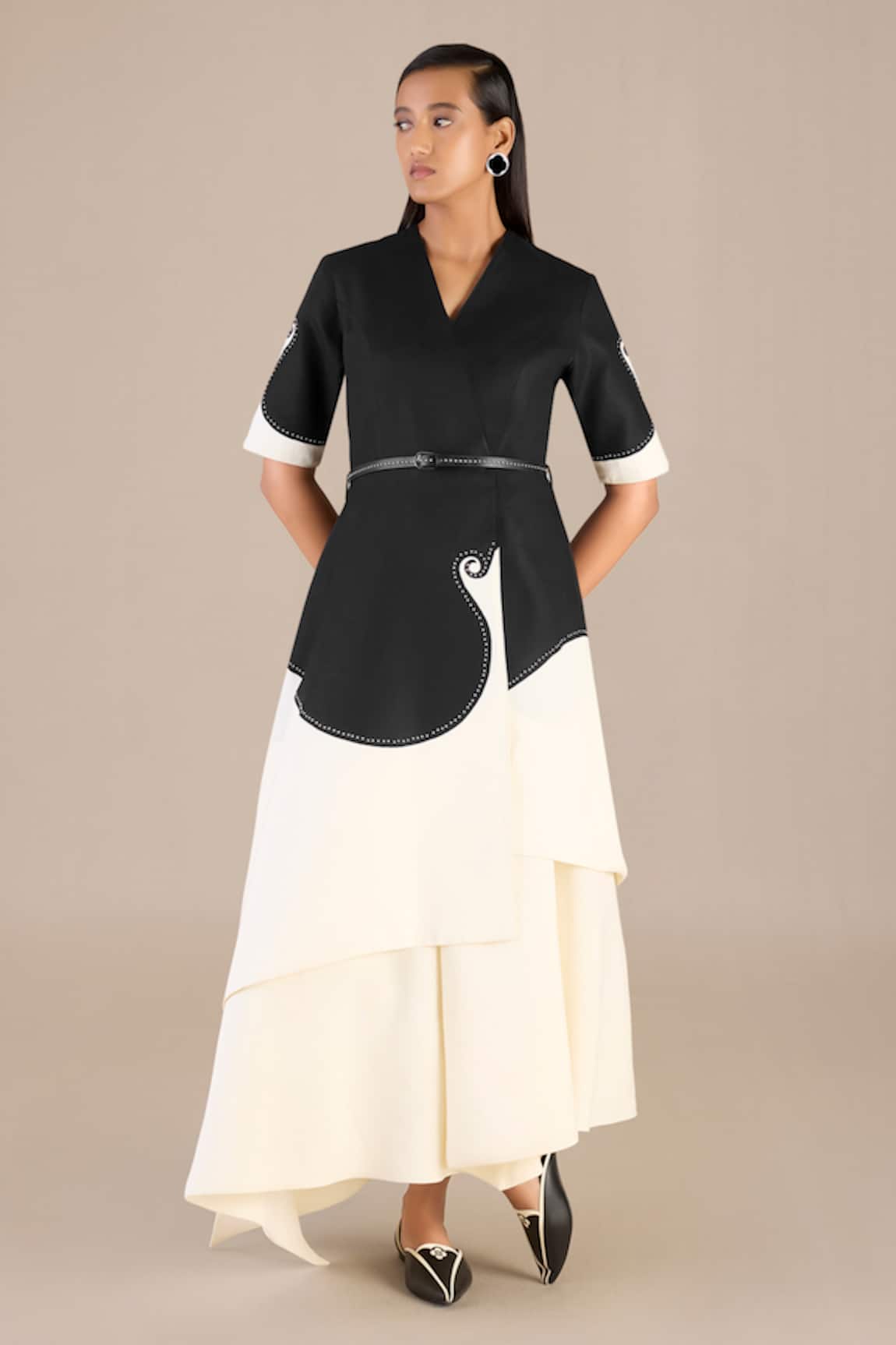 AMPM Safa Wave Swerve Colorblocked Jacket Skirt Set