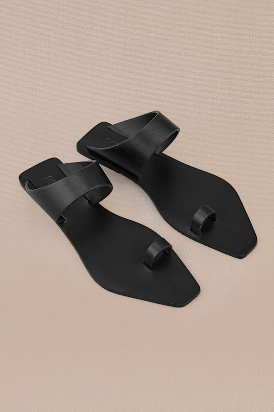 Ampm Thea Toe Ring Slip Ons 