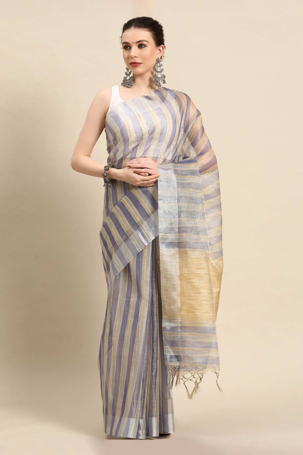 SAYISHA Roman Stripe Pattern Saree With Running Blouse