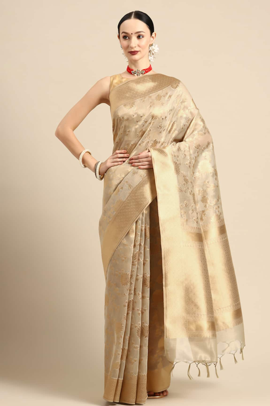 SAYISHA Floral Pattern Woven Saree With Running Blouse