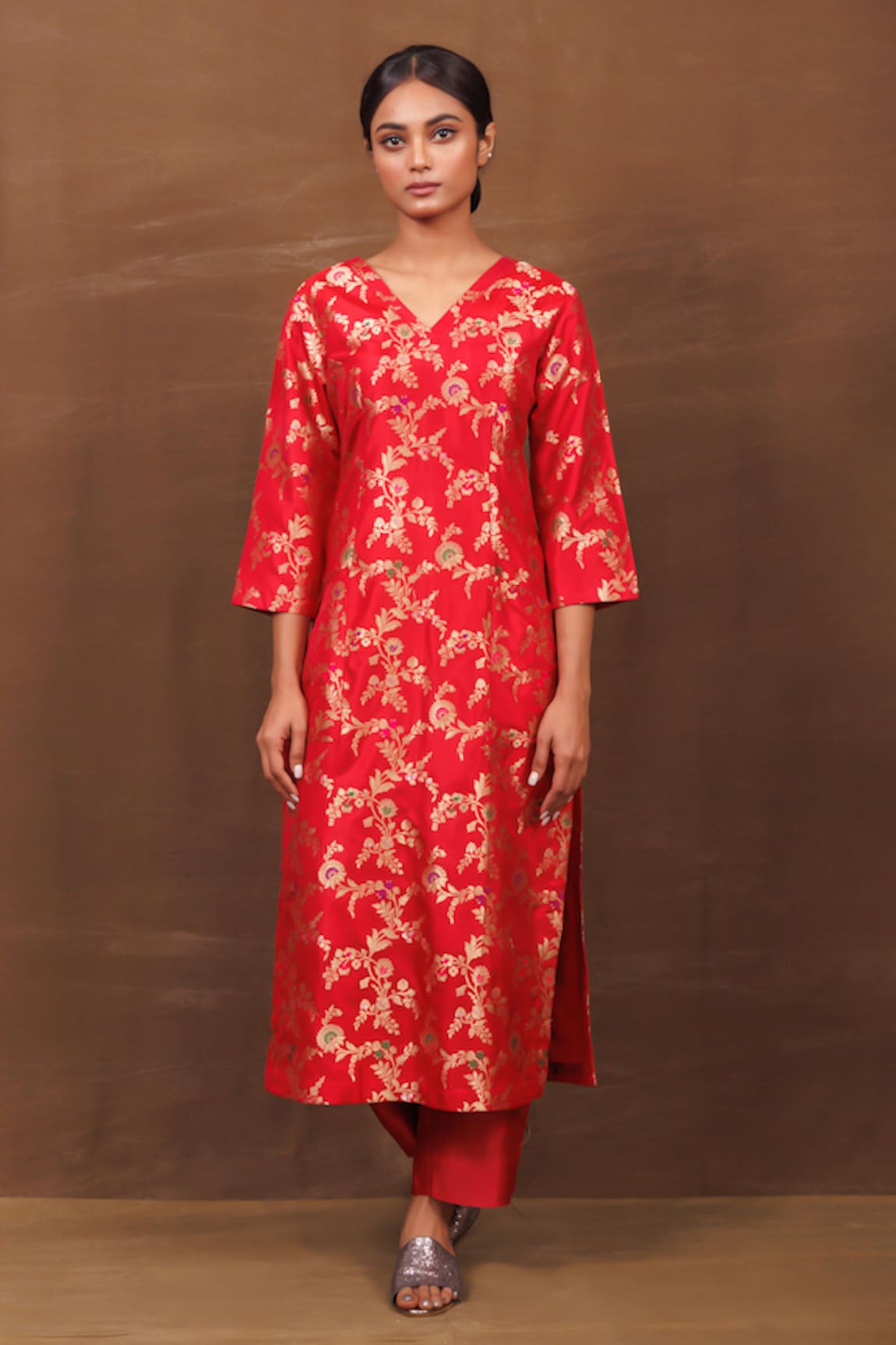 Pinki Sinha Straight Handwoven Kurta & Pant Set