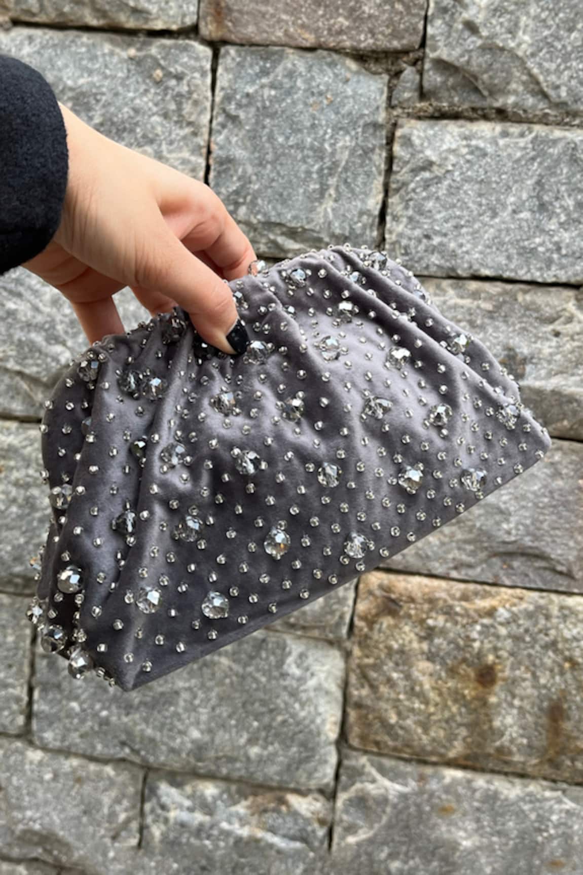 Aomidori Shimai Dancing Queen Glass Crystal Bead Embellished Bag