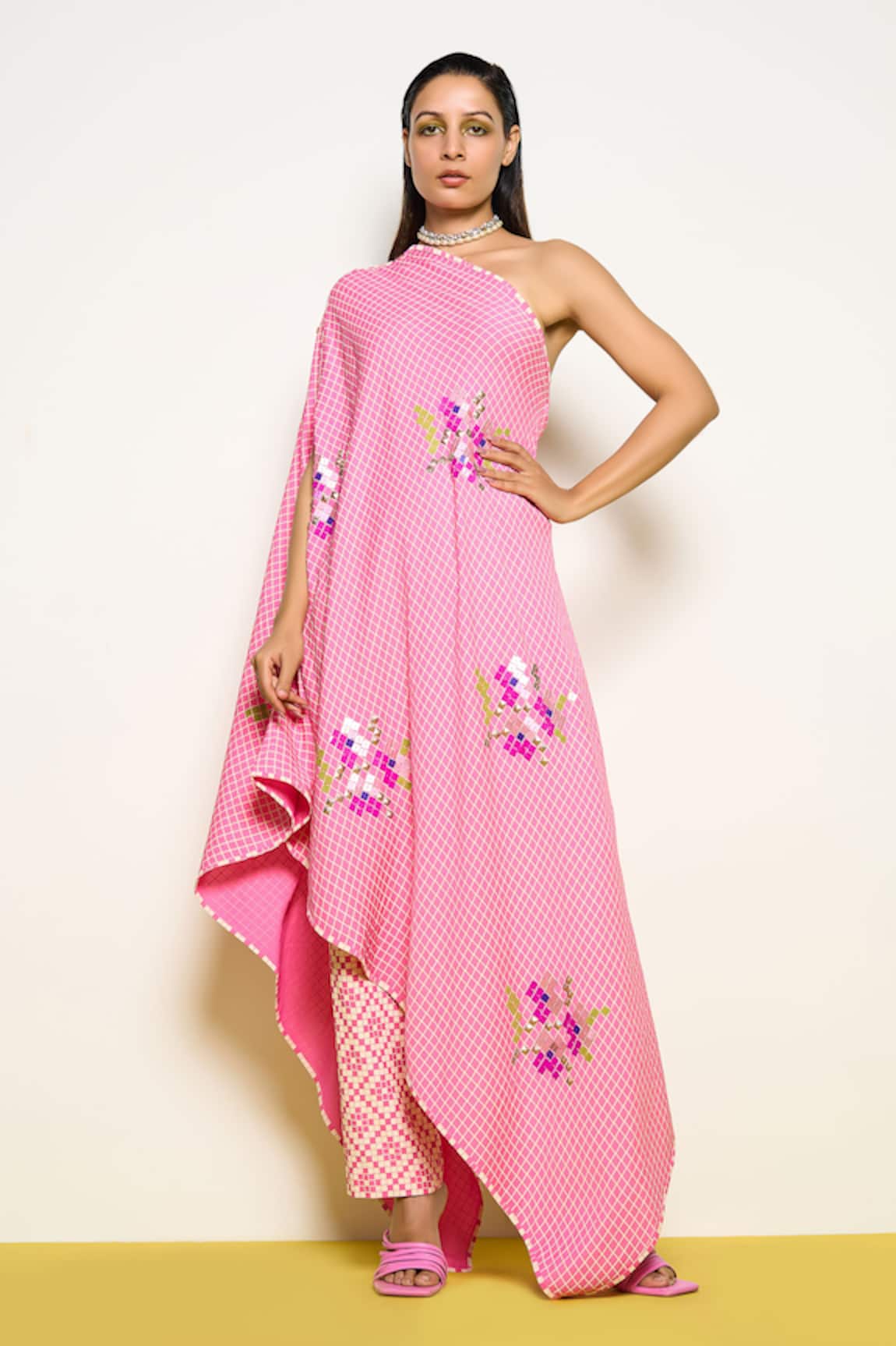 Pooja Rajgarhia Gupta Checkered Print One-Shoulder Kaftan & Pant Set 