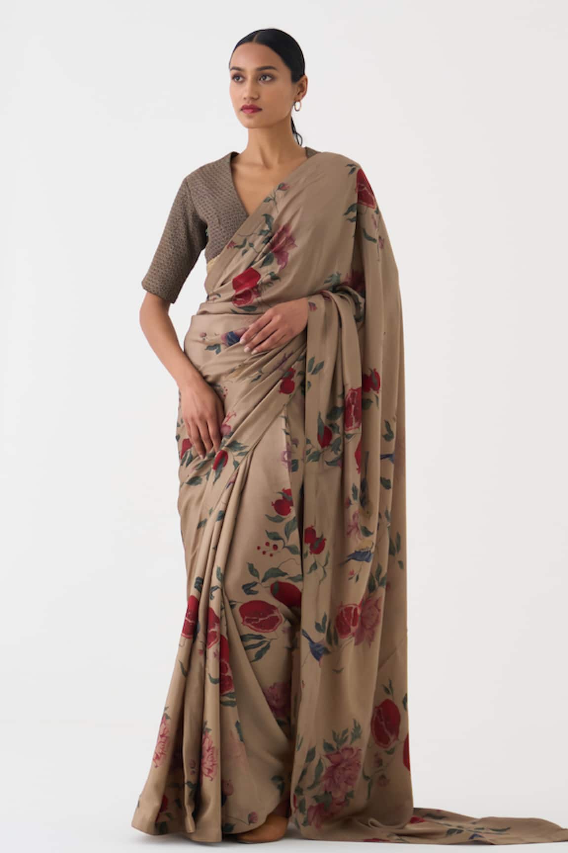 Dot Bloome Printed Saree With Unstitched Blouse Piece