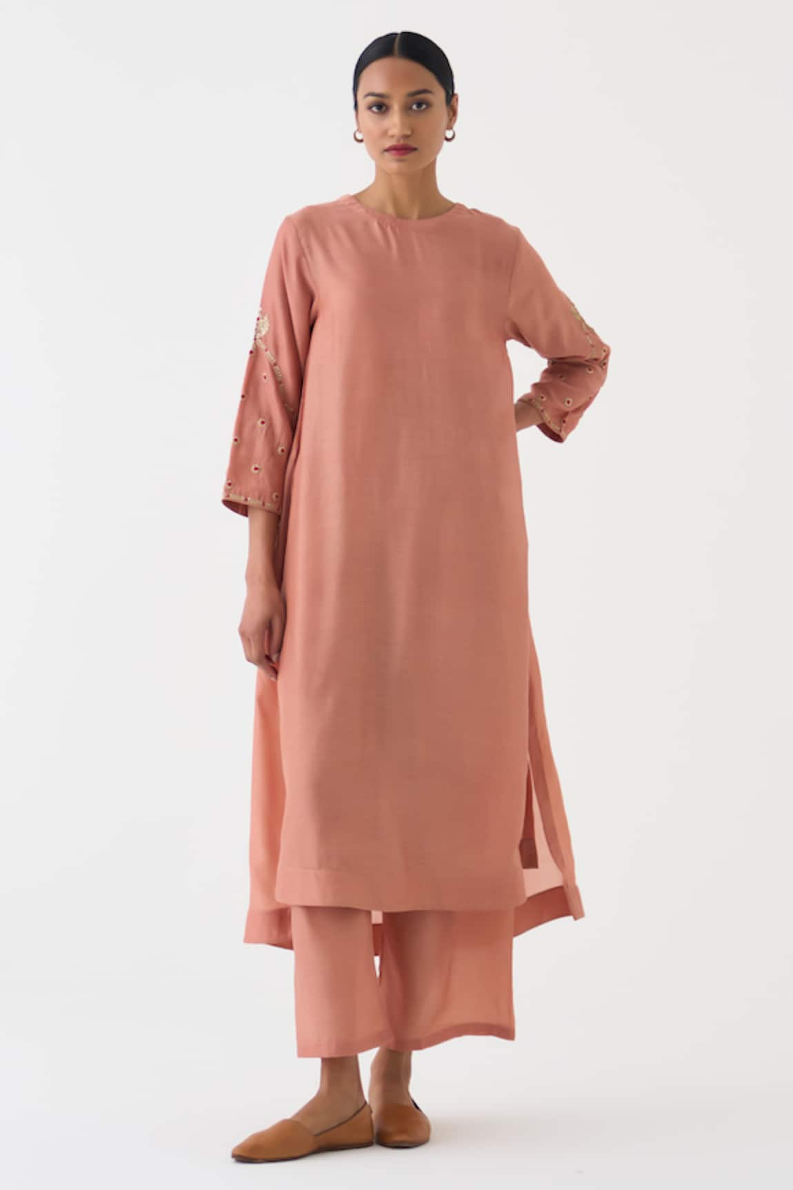 Dot Ambily Crest Vine Embroidered Kurta With Pant