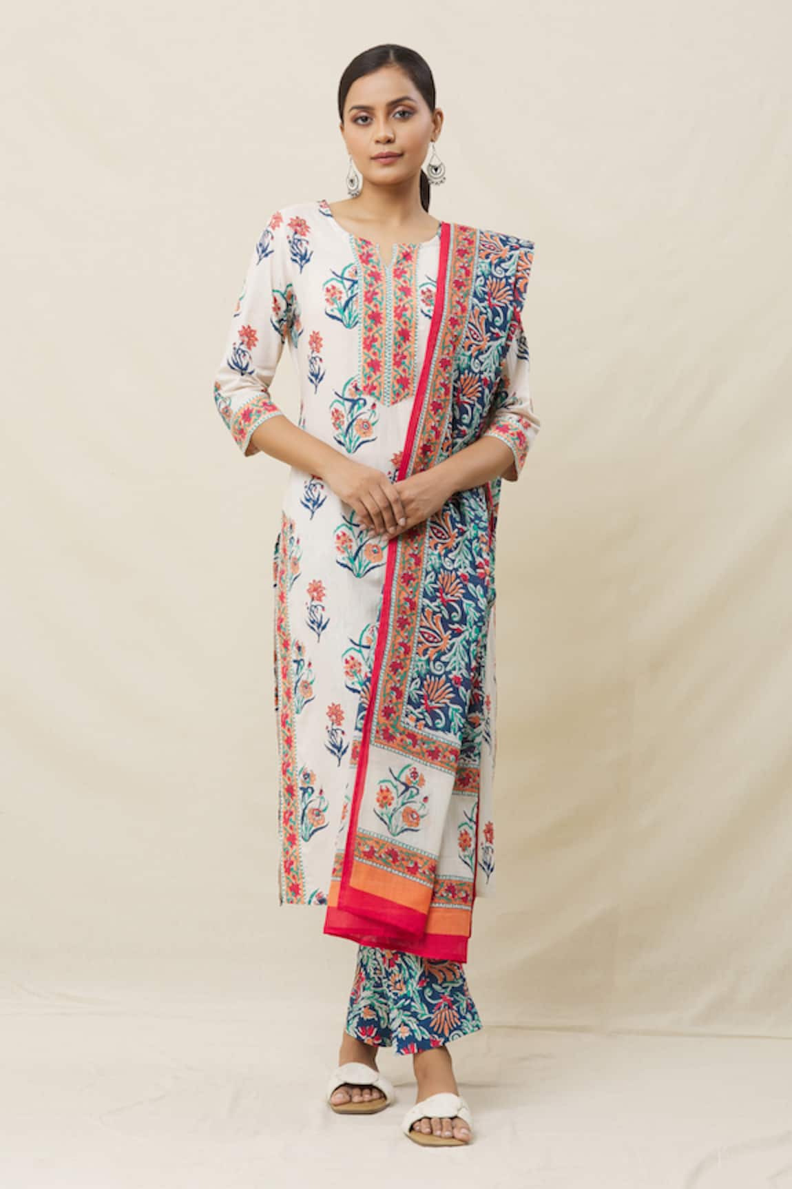 Adara Khan Floral Butta Print Kurta Pant Set