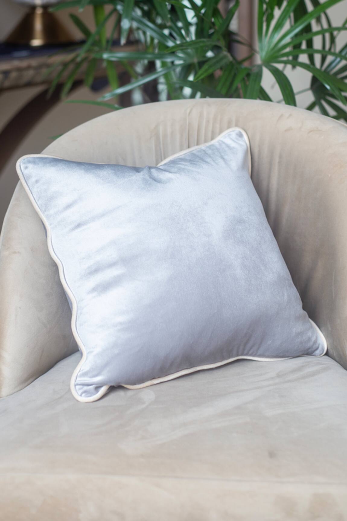 SITTARA WORKZ Makhmal Velvet Plain Cushion Cover