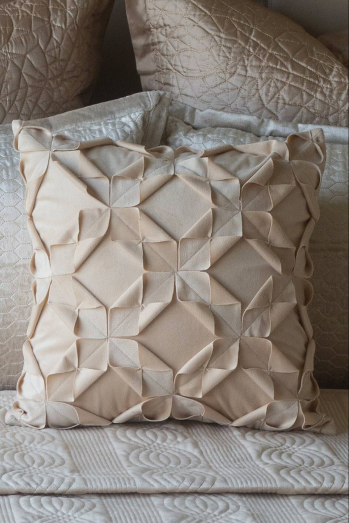 SITTARA WORKZ Makhmal Origami Cushion Cover