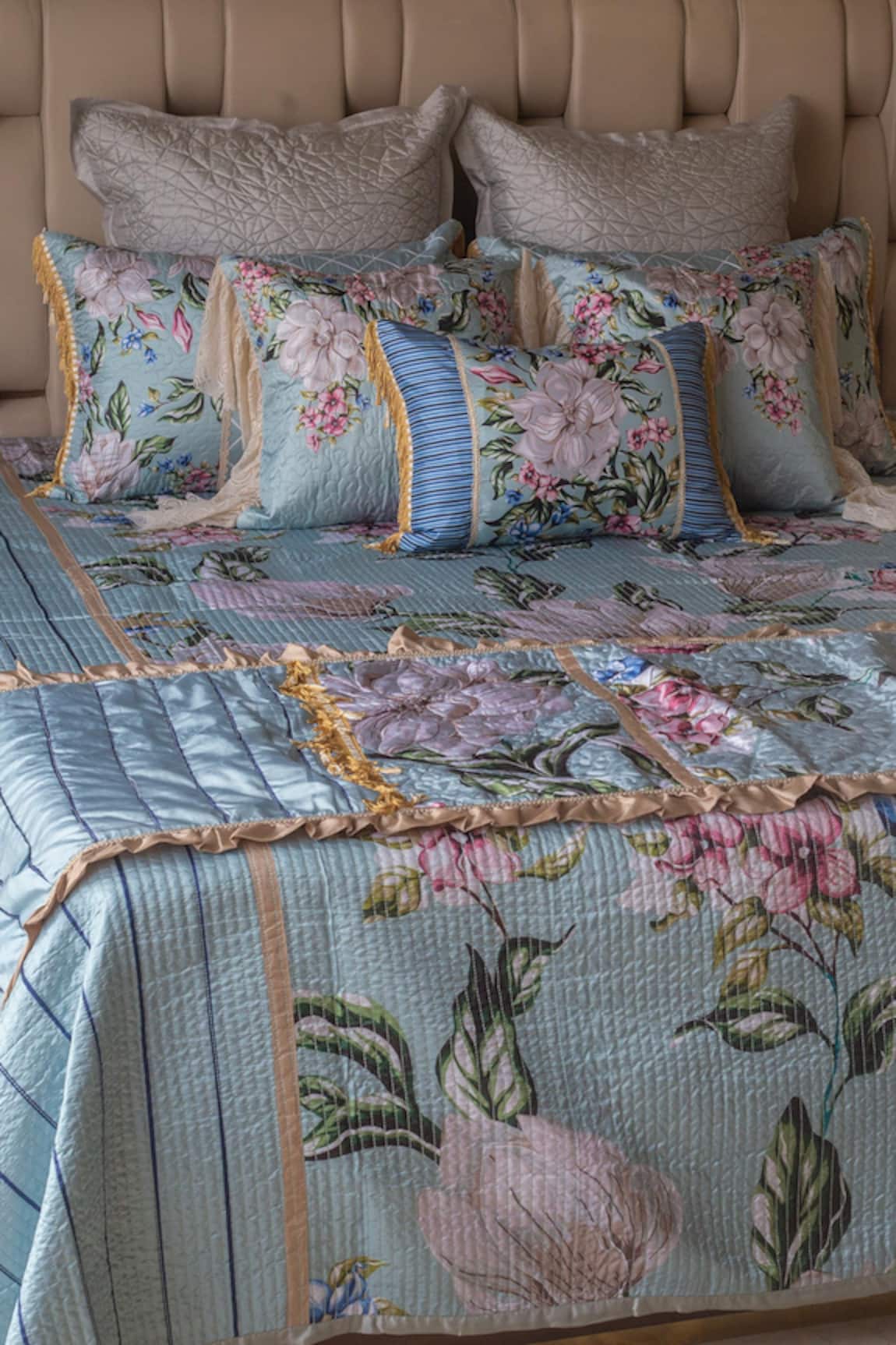 SITTARA WORKZ Floral English Summer Print Bedding Set