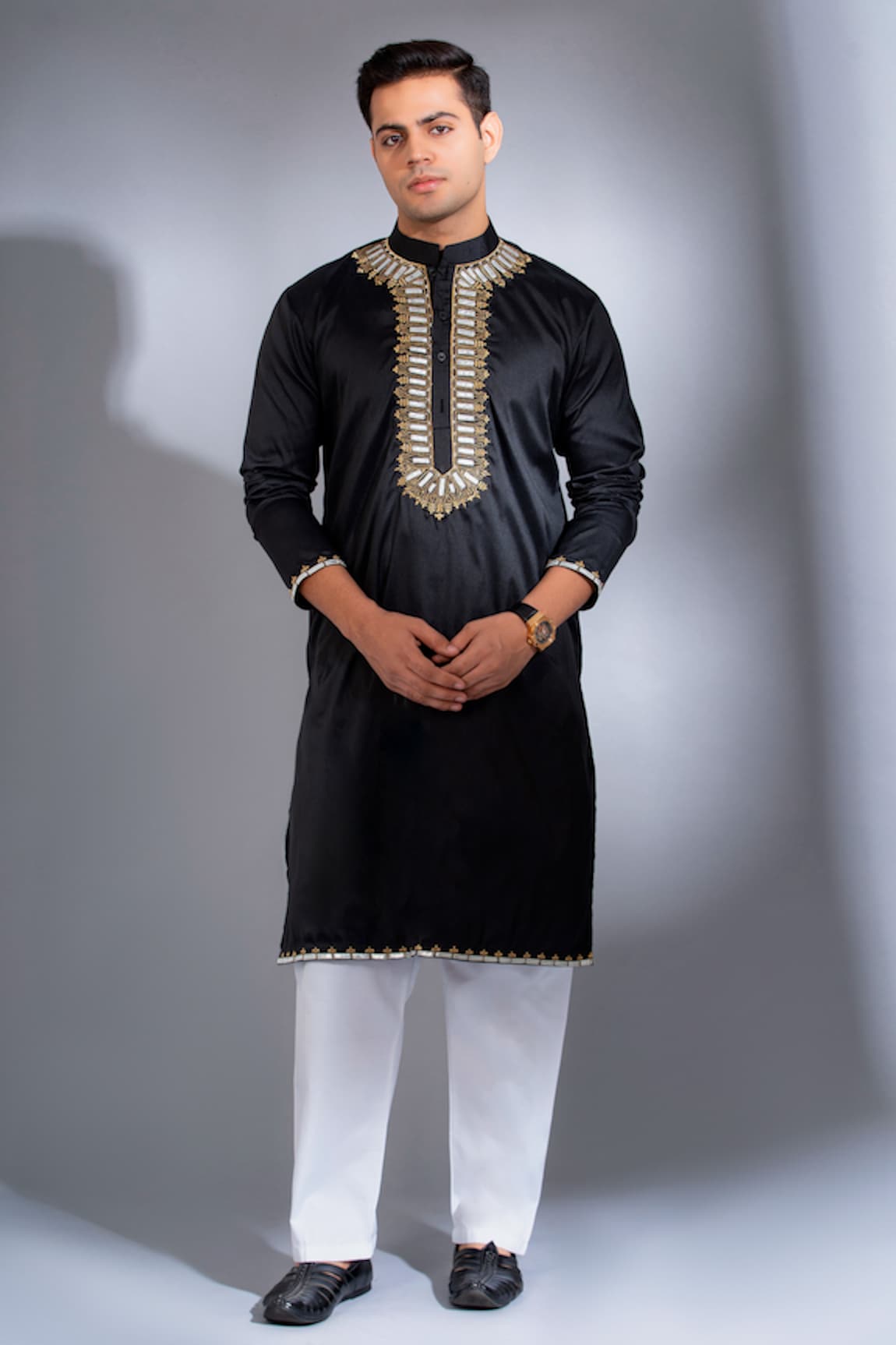 MENERO Siyahi Zari Leather Arch Embroidered Kurta With Pant