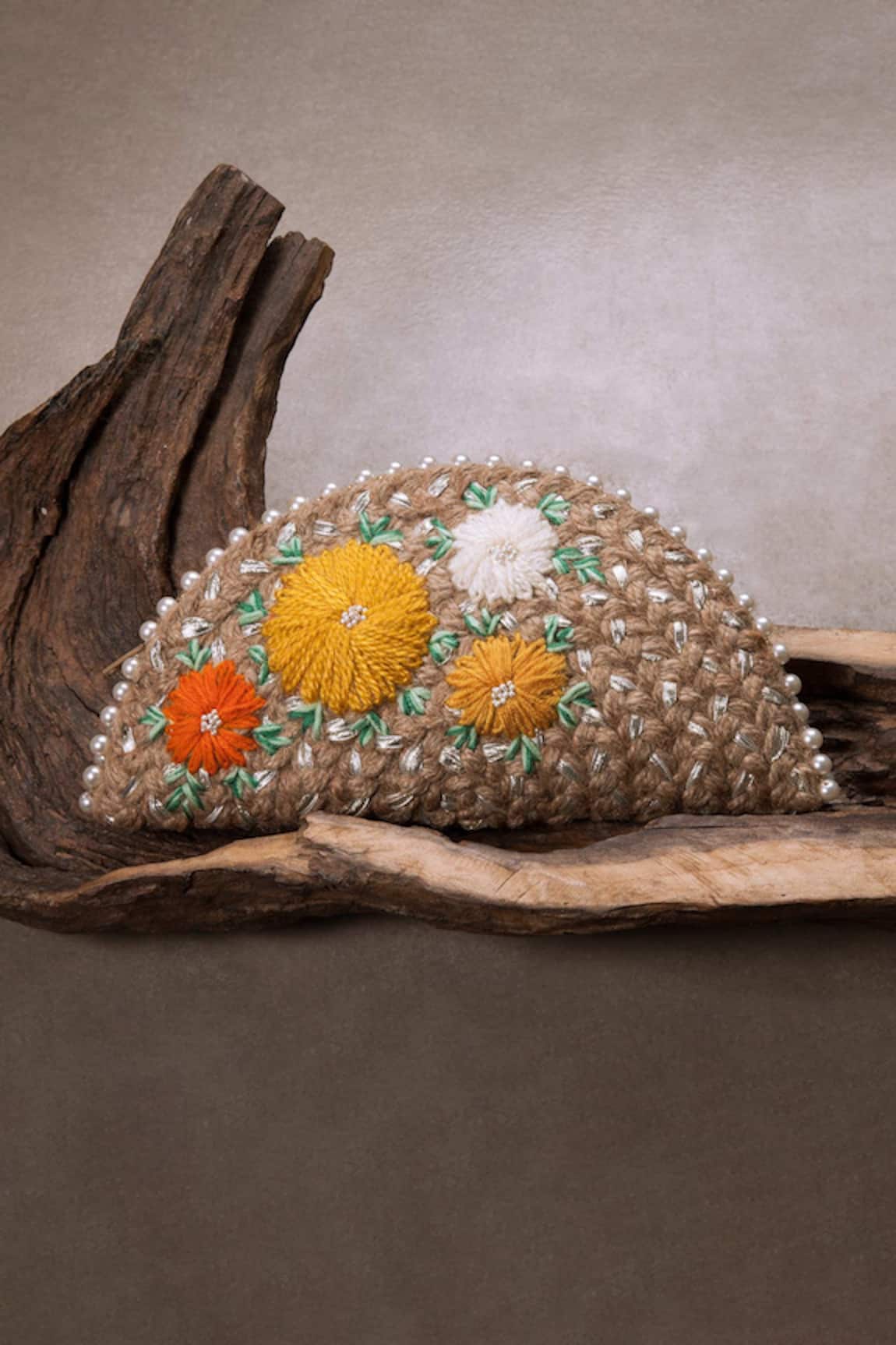 DHAAGA LIFE Bouquet Pattern Thread Embroidered Clutch