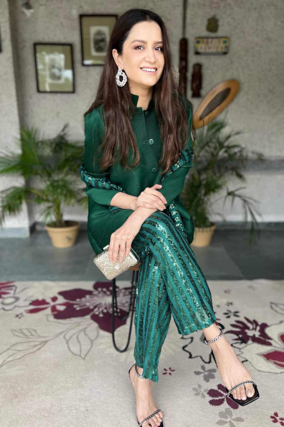Tasuvure Indes Plain Tunic Set With Embroidered Scarf 