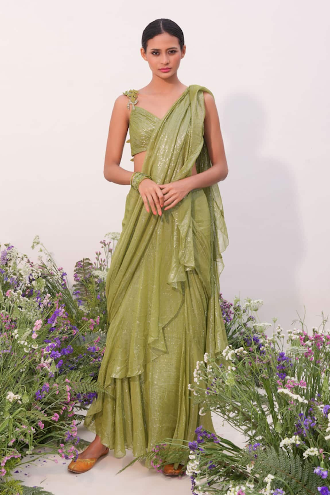 AMRTA by GUNEET KONDAL Pre-Stitched Shimmer Finish Saree With Blouse