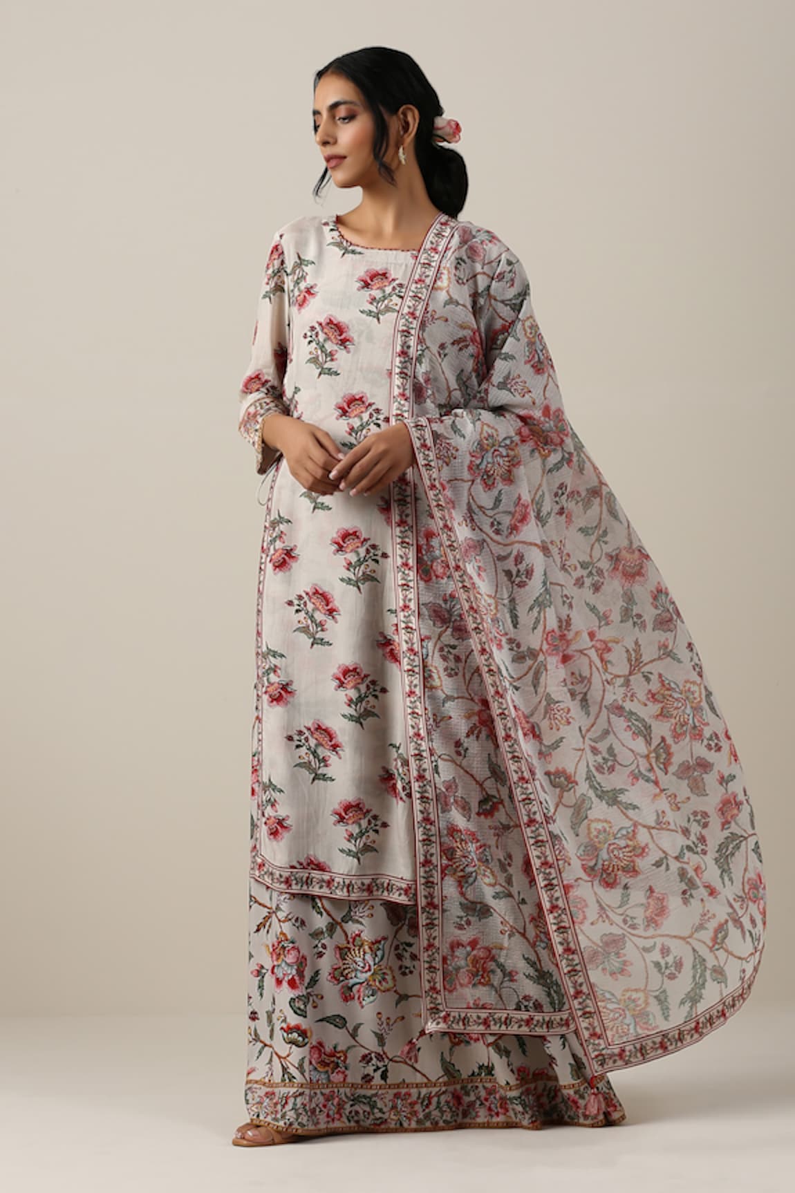 SAMVRIH Shwet Suman Floral Boota Print Kurta Set