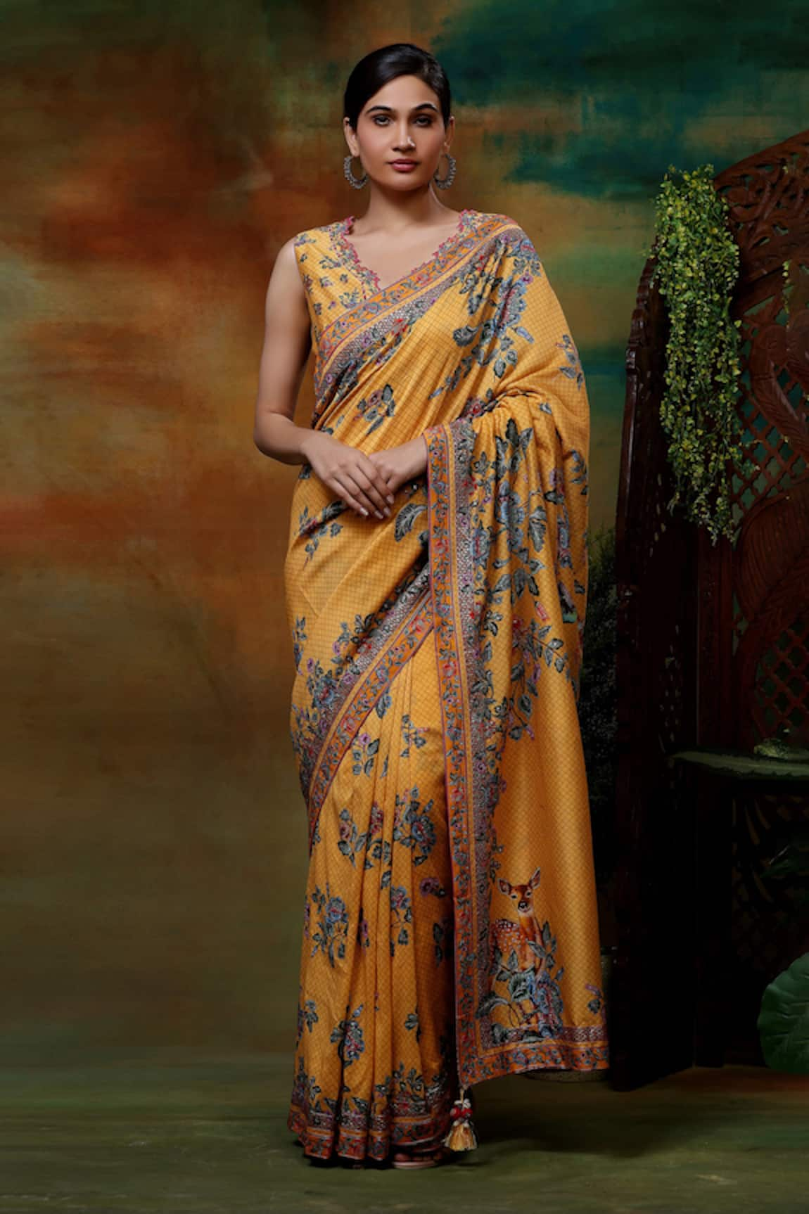 SAMVRIH Swarn Hiran Printed Saree With Blouse